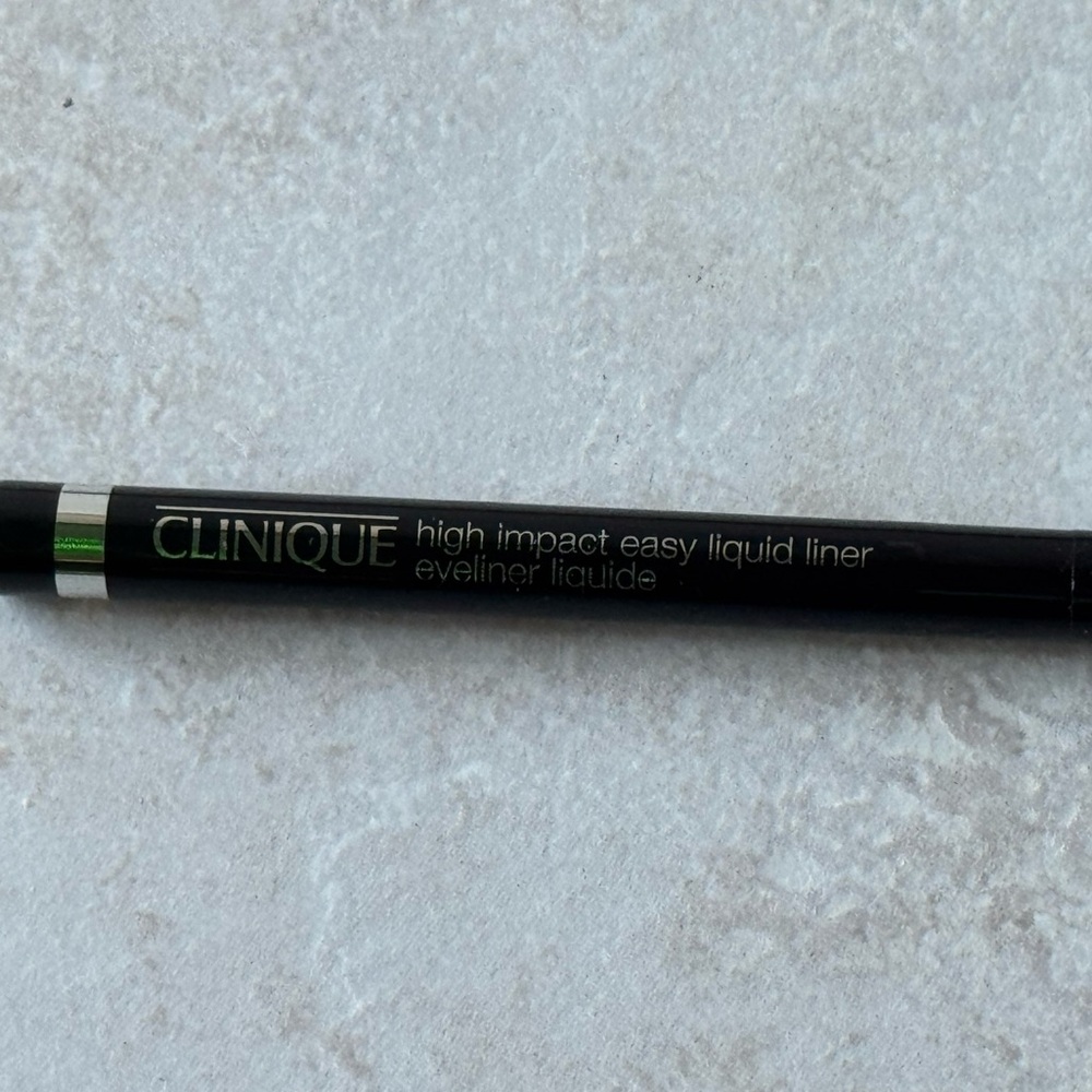 Clinique High Impact Easy Liquid Liner in Black